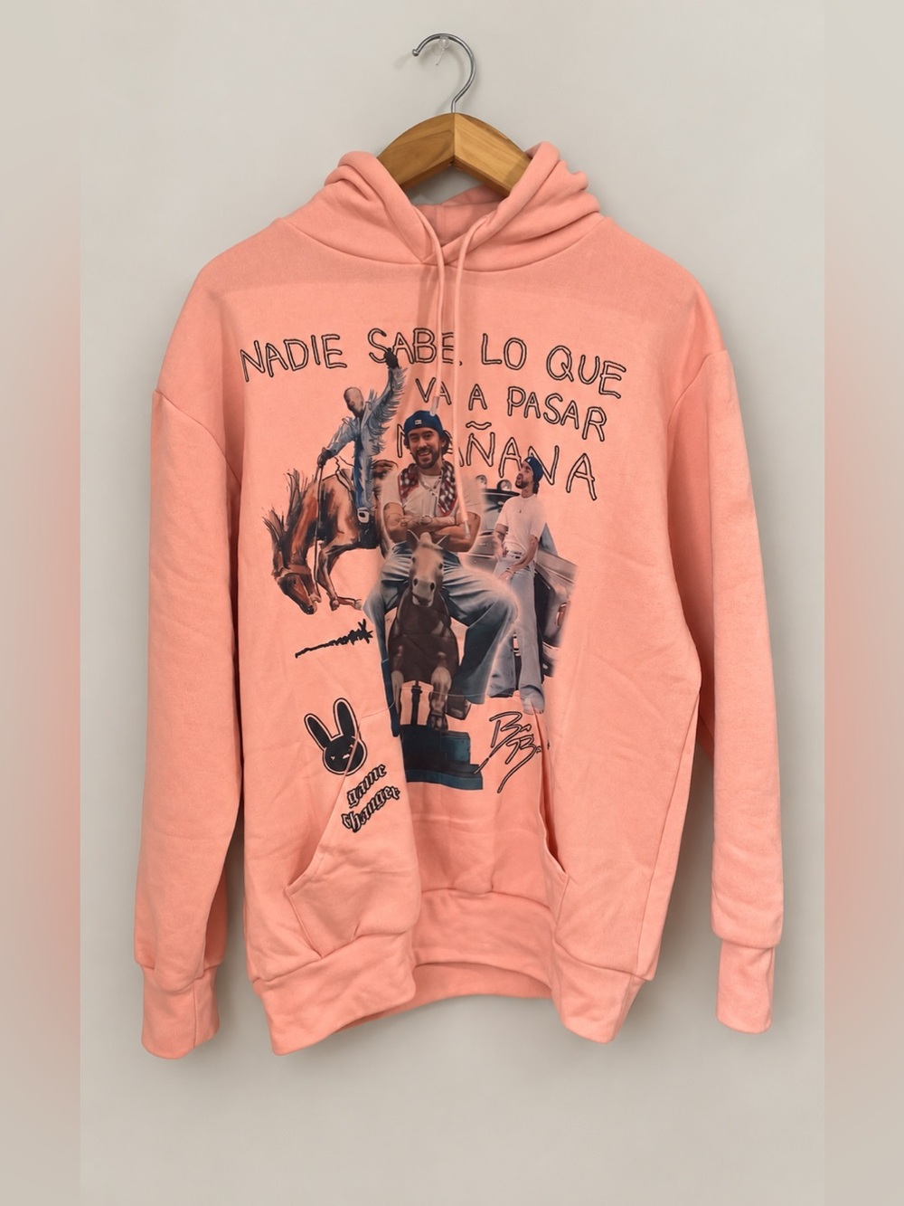 Bad Bunny Most Wanted Tour Peach Nadie Sabe Cowboy Collage Hoodie Size Large